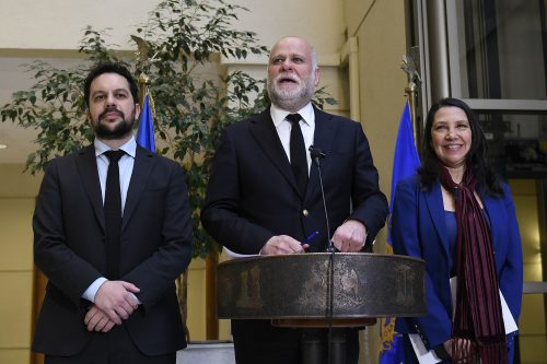 Gobierno ingresa reforma al sistema político: busca evitar fragmentación de partidos