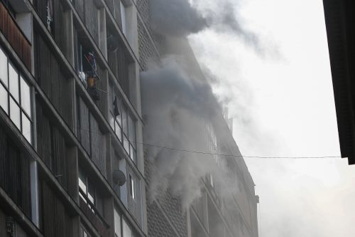 Empresa china operaba sin permisos en cines que fueron consumidos por incendio en Santiago