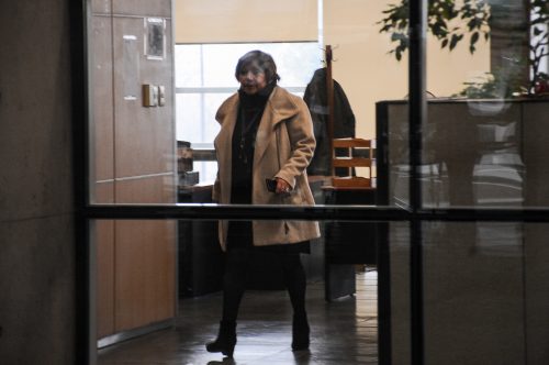 Jueza se defiende tras liberación de sicario acusado por el asesinato del 