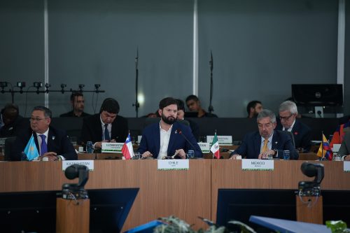 “Seguimos la tradición chilena de defensa del multilateralismo”: Presidente Boric desde la cumbre BRICS