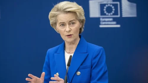 UE aplaza represalias y apuesta por pacto comercial con Washington ante medidas arancelarias anunciadas por Trump