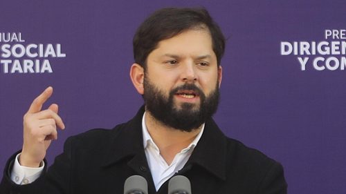 Boric reconoce "tareas pendientes" en materia de empleo: anunció proyecto para fomentar trabajo formal