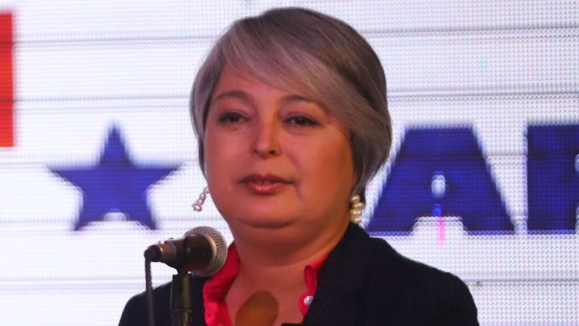 Jara se desmarca de críticas del presidente del PC a Marcel: 