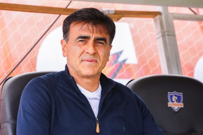 Los números y estadísticas de Gustavo Quinteros ante su posible vuelta a Colo Colo