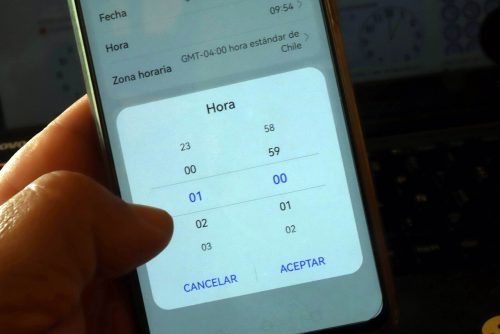 Cambio de hora en Chile: ¿se atrasa o se adelanta el reloj?