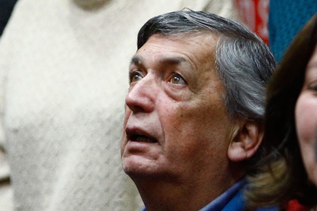 Lautaro Carmona evita mea culpa por dichos e insiste en defender candidatura de Jadue