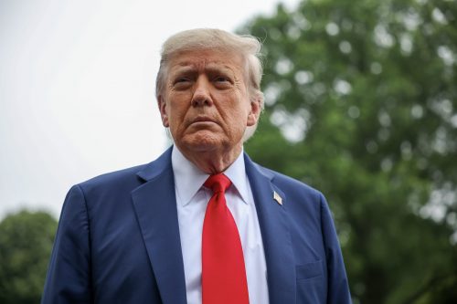 Trump autoriza uso de Fuerzas Armadas contra carteles en Latinoamérica