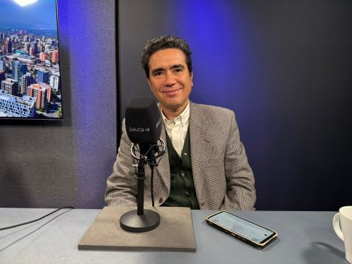 Ignacio Briones afirmó que el país lleva 10 años con un crecimiento mediocre del 2%