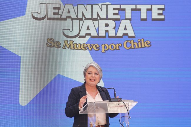 Jeannette Jara presenta lineamientos programáticos bajo el lema “Un Chile que Cumple”