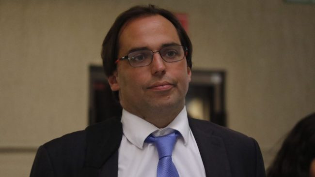 “No nos pasemos diez pueblos”: exdirector de Presupuestos advierte a candidatos sobre promesas económicas irreales