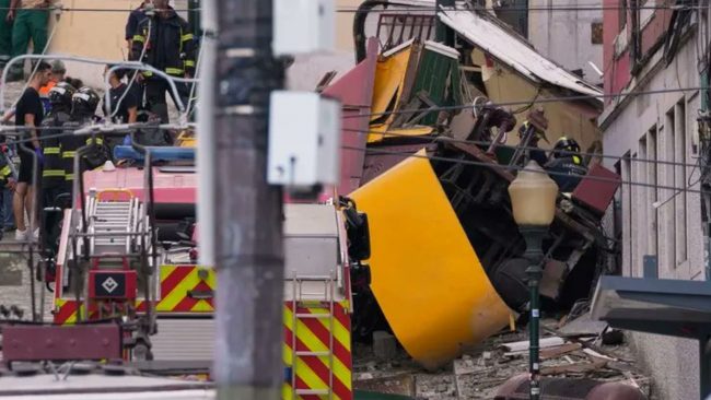 Tragedia en Lisboa: 15 personas mueren tras descarrilamiento de emblemático funicular