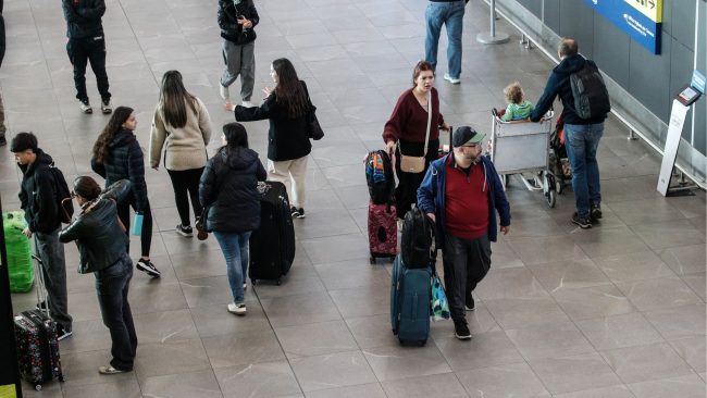 Aeropuerto de Santiago anuncia app para asistencia de personas con movilidad reducida 