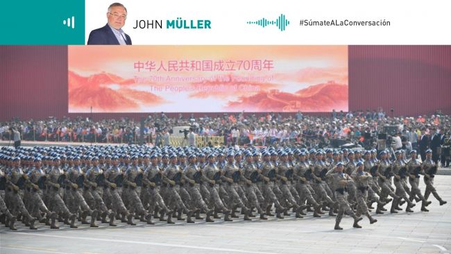 Columna de John Müller: "Cuando el autoritarismo desfila con traje de gala"