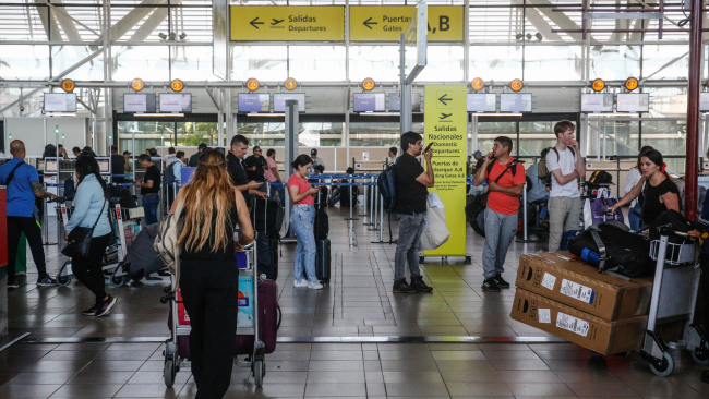 “Un golpe al turismo”: Gremios rechazan propuesta del gobierno que aumentaría las tasas de embarque