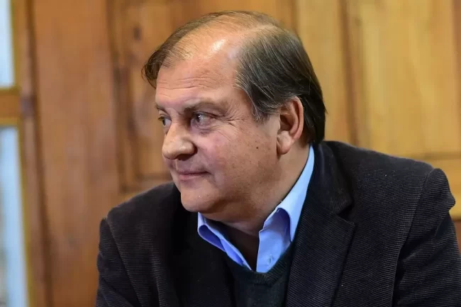 Vidal apunta a asesor de Kast por renuncia a TVN: 