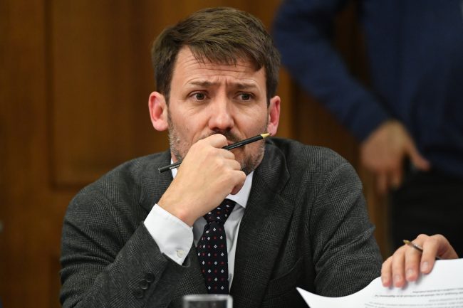 Oposición anuncia acusación constitucional contra Diego Pardow por error en tarifas eléctricas