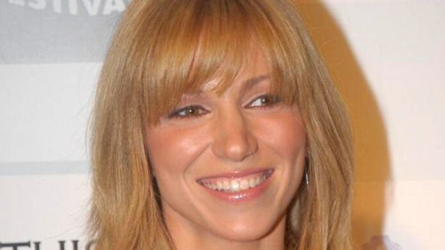 Quién es Debbie Gibson y cuándo se presenta en Chile