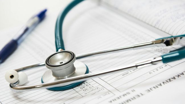 Expertas en La Mesa de Todos advierten que el sistema de salud no resiste el aumento de enfermedades crónicas