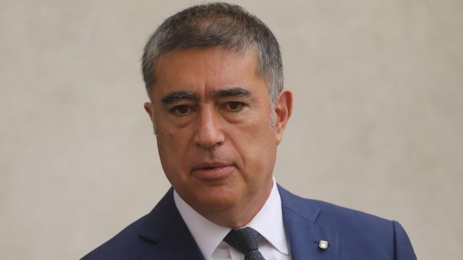 Desbordes rechaza halagos de Matthei a Kaiser y advierte que “el creer que Jara está derrotada en segunda vuelta es una estupidez”