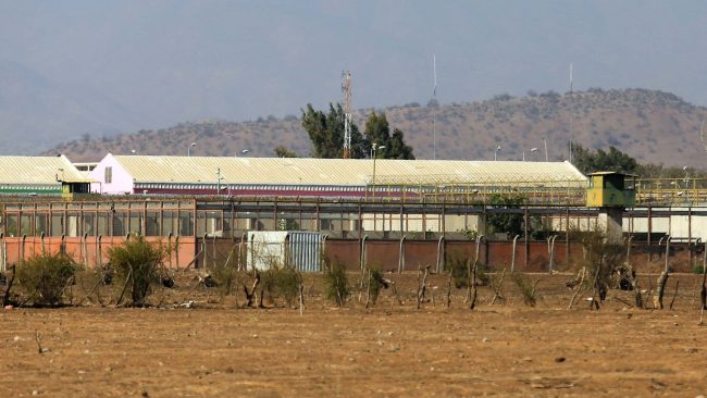 Gendarmería ingresa a Punta Peuco al primer interno condenado por delito común