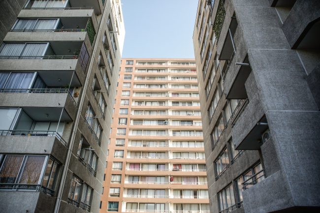 Sergio Baeriswyl, Premio Nacional de Urbanismo, alerta que más edificios no significan más densificación