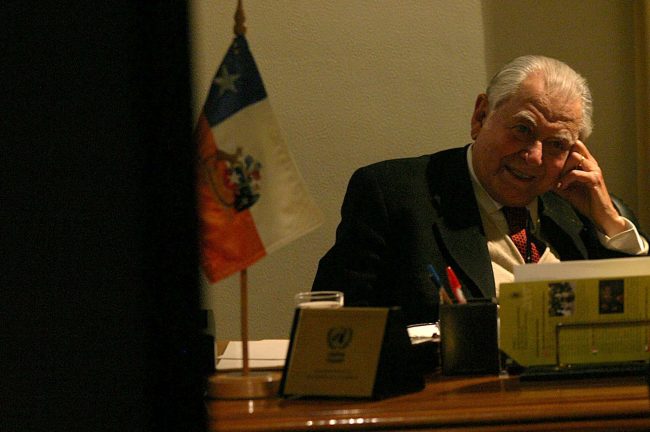 Gobierno frena compra de vivienda del expresidente Aylwin y familia acusa “decisión incongruente”