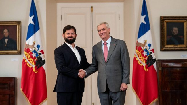 Boric aborda la reunión con Kast en La Moneda: destaca inicio de las coordinaciones para un "traspaso de mando ejemplar"