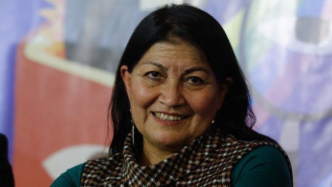 Elisa Loncon respalda a Pakarati por sus dichos sobre Rapa Nui: "Insto al Estado a garantizar sus derechos fundamentales"
