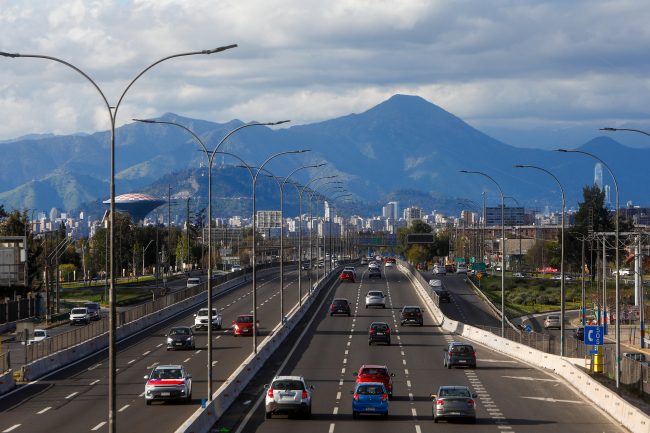 Balance del fin de semana largo: más de 450 mil vehículos salieron de la RM y 17 personas fallecieron en siniestros viales
