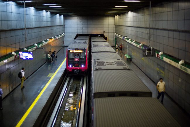 Metro de Santiago tendrá horario especial en Año Nuevo: revisa hasta qué hora operará