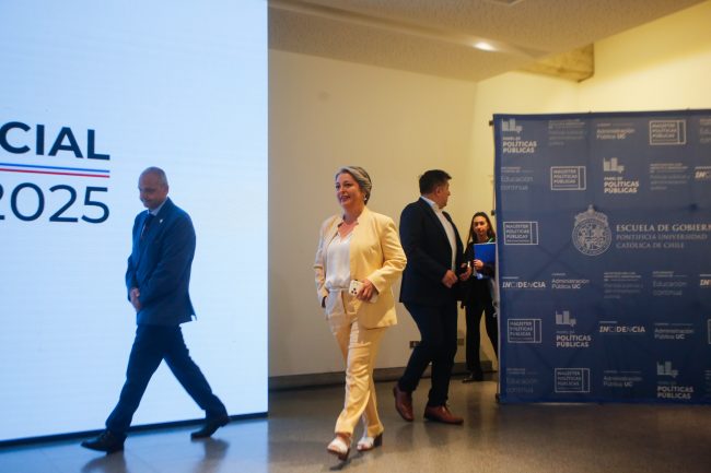 Jara asegura cumplimiento de fallos judiciales y defiende la Educación Sexual Integral