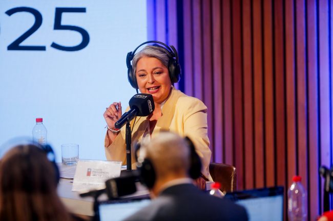 Jara afirma que promulgaría una ley de eutanasia aprobada por el Congreso