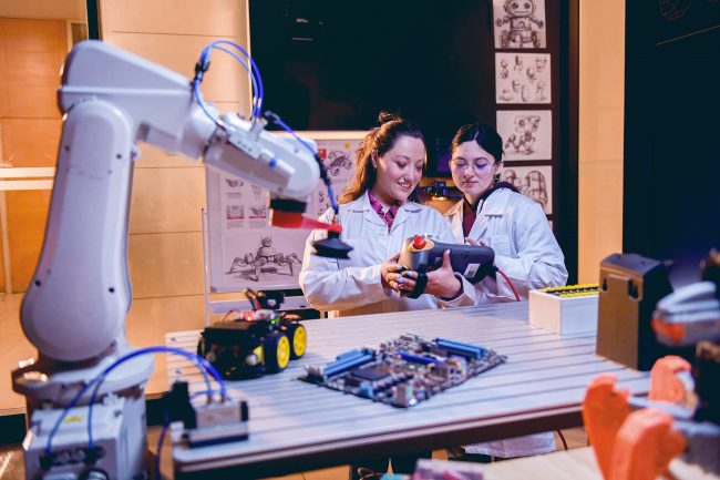 Educación Superior sin PAES: las carreras de INACAP que lideran sueldos y demanda laboral en todo el país