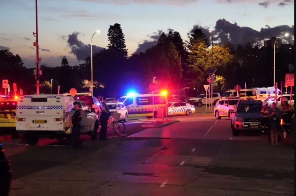 Al menos 10 muertos dejó tiroteo en popular playa de Sídney