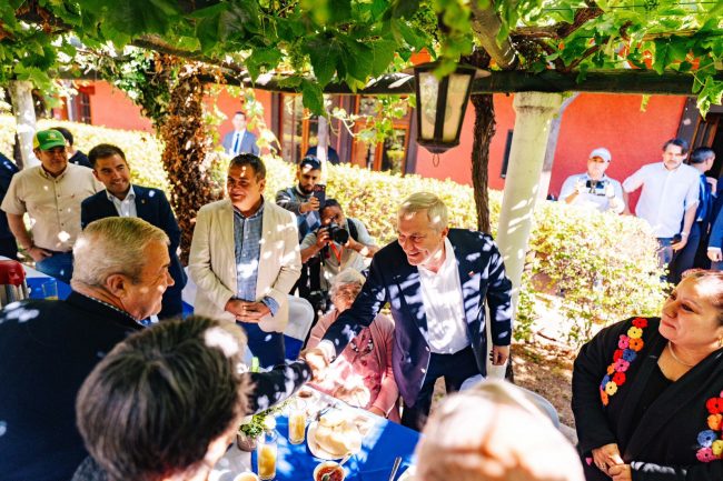 Presidente electo José Antonio Kast por posibilidad de vivir en La Moneda: "Tengo que jurar primero"