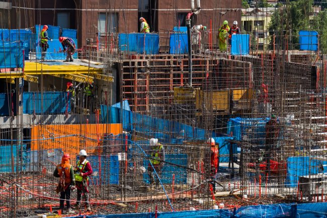 CChC llama a reforzar medidas preventivas ante alerta roja por altas temperaturas en cinco regiones