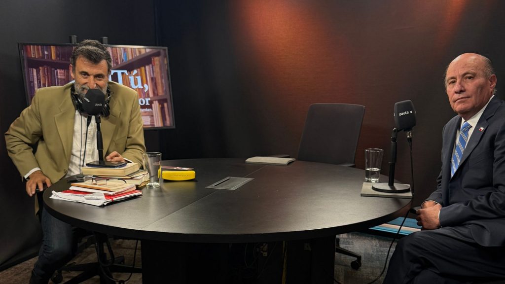 “No hay país sin literatura”: Jorge Quiroz, el futuro Ministro de Hacienda, en Tú Hipócrita lector