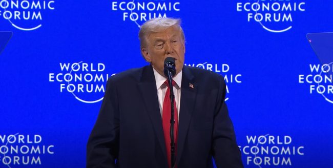 Trump aterriza en Davos: “Todo lo que EE.UU. está pidiendo es un lugar llamado Groenlandia”