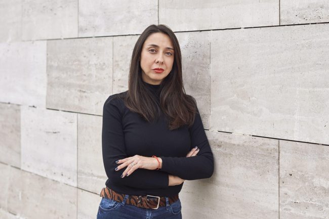 Lyuba Yez advierte sobre la desinformación que se propaga junto a los incendios forestales en Chile