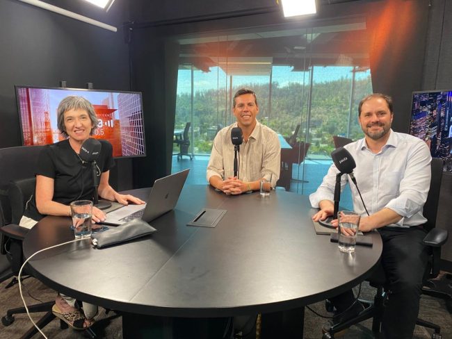 Jaime Belolio y Claudio Castro advierten riesgos para Chile en medio de la crisis en Venezuela y el rol de Estados Unidos