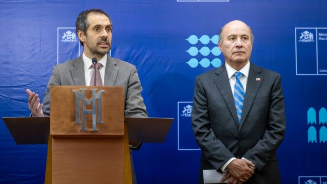 Nicolás Grau y Jorge Quiroz se reúnen para iniciar el traspaso en el Ministerio de Hacienda