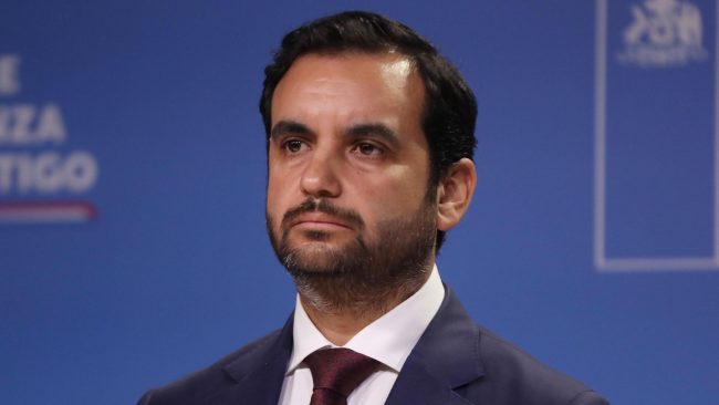 Gajardo entrega antecedentes a la Fiscalía Nacional por fuga de reos en ex Penitenciaría