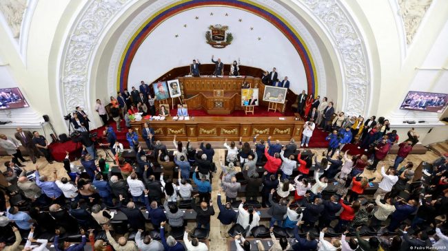 Venezuela aprueba ley de amnistía para presos políticos y Rodríguez pide aplicarla con rapidez