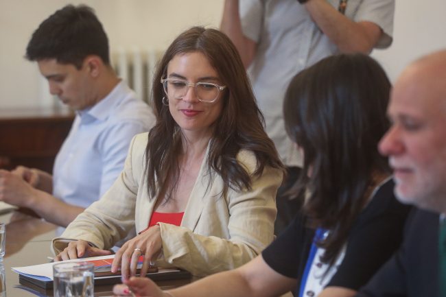 Gobierno retoma comité político ampliado en La Moneda tras quiebre del oficialismo