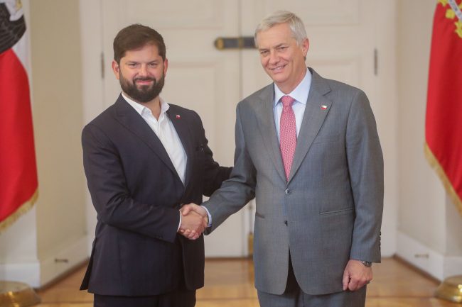 La Moneda confirma reunión entre Boric y Kast: abordarán el tema del cable submarino chino