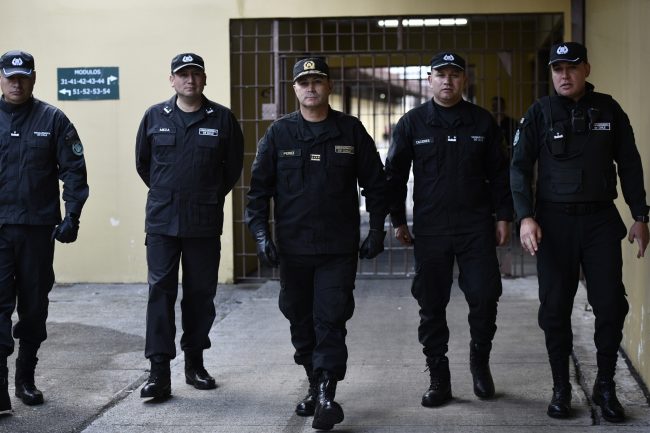 Gendarmería apunta a fallas administrativas de Tribunales, tras fallidas liberaciones de internos
