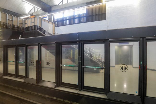 Metro se prepara para marzo con nuevas puertas en Línea 1 y más trenes en circulación