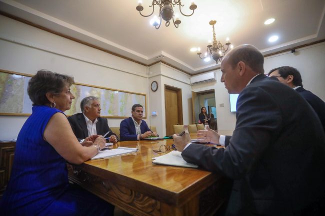 López y Arrau sellan primera reunión de traspaso en Obras Públicas con foco en continuidad y concesiones