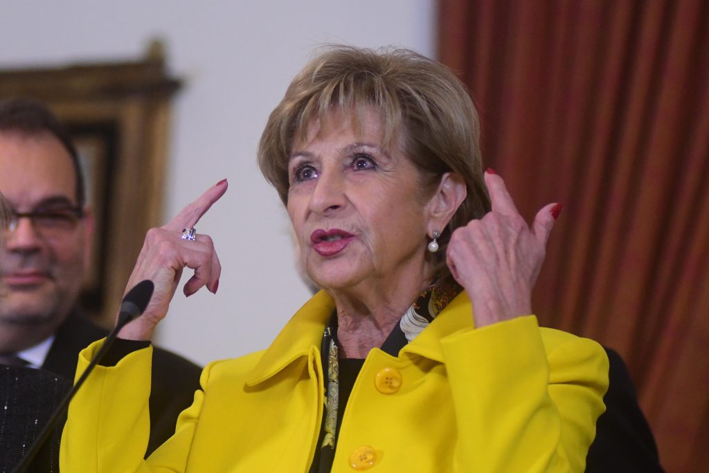 Hospitalizan de urgencia a la ex primera dama Marta Larraechea en Valparaíso