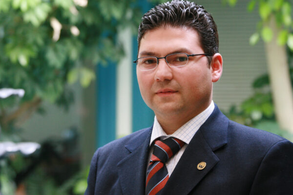 Fiscal Eugenio Campos por irregularidades en recursos para megaincendio de Valparaíso: la emergencia no es "ningún argumento"